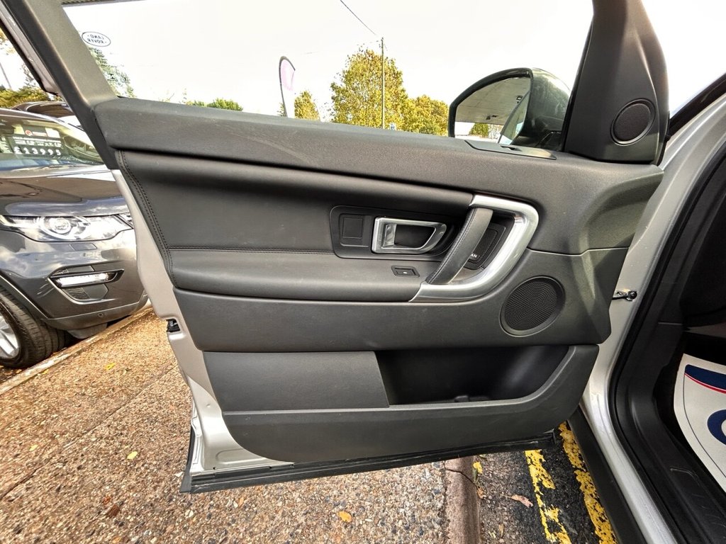 Used Land Rover Discovery Sport 2017 for sale - 76417602: Photo 15