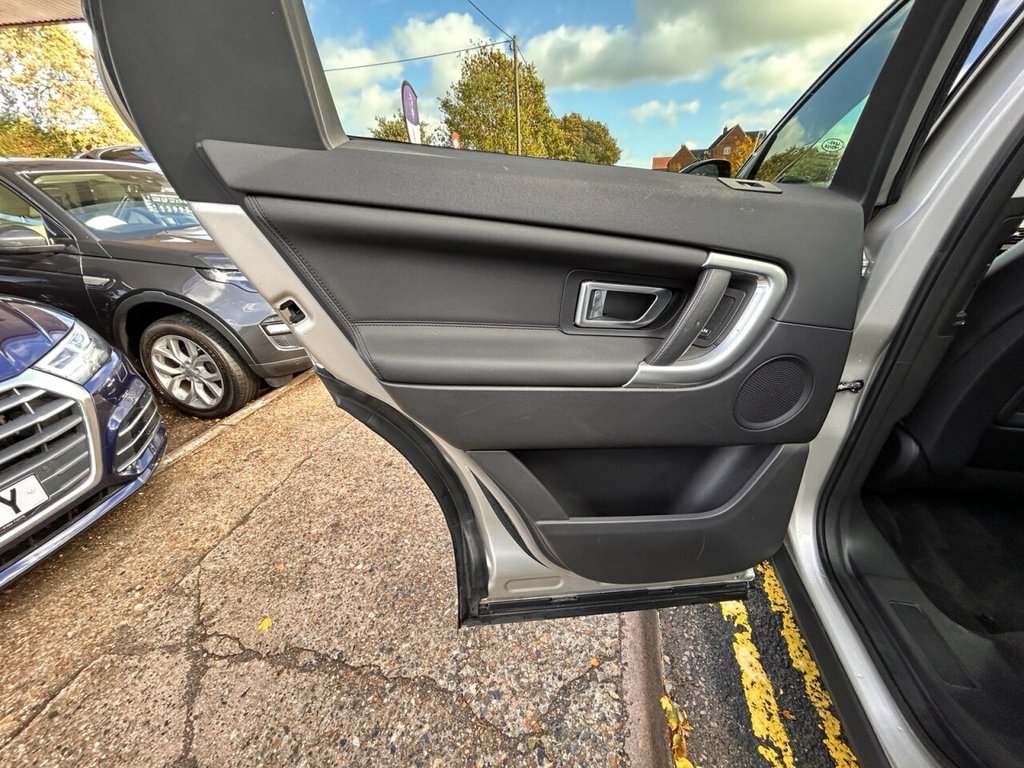 Used Land Rover Discovery Sport 2017 for sale - 76417602: Photo 18