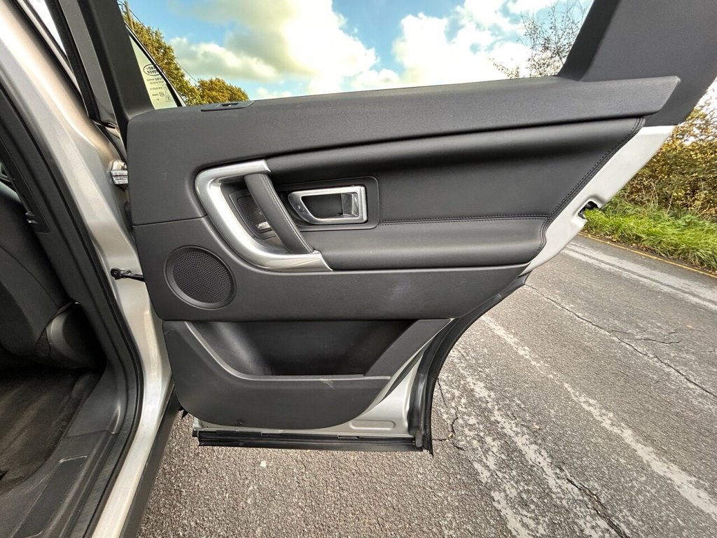 Used Land Rover Discovery Sport 2017 for sale - 76417602: Photo 20