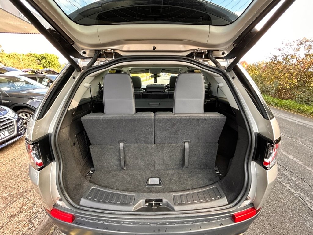 Used Land Rover Discovery Sport 2017 for sale - 76417602: Photo 9