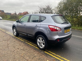 Used Nissan Qashqai 2012 for sale - 76642809: Photo