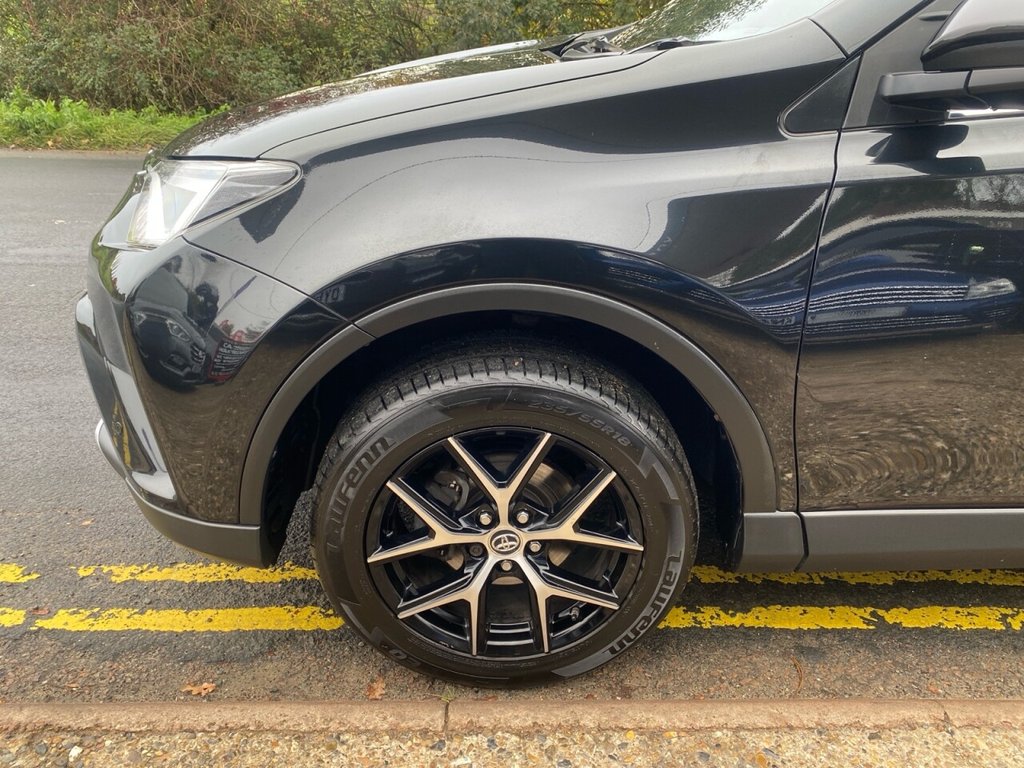 Used Toyota RAV4 2016 for sale - 76642551: Photo 11