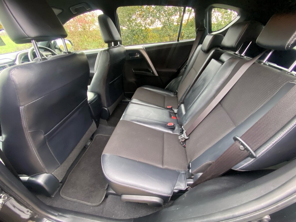 Used Toyota RAV4 2016 for sale - 76642551: Photo 19