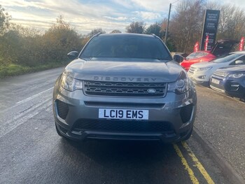 Used Land Rover Discovery Sport 2019 for sale - 77050799: Photo