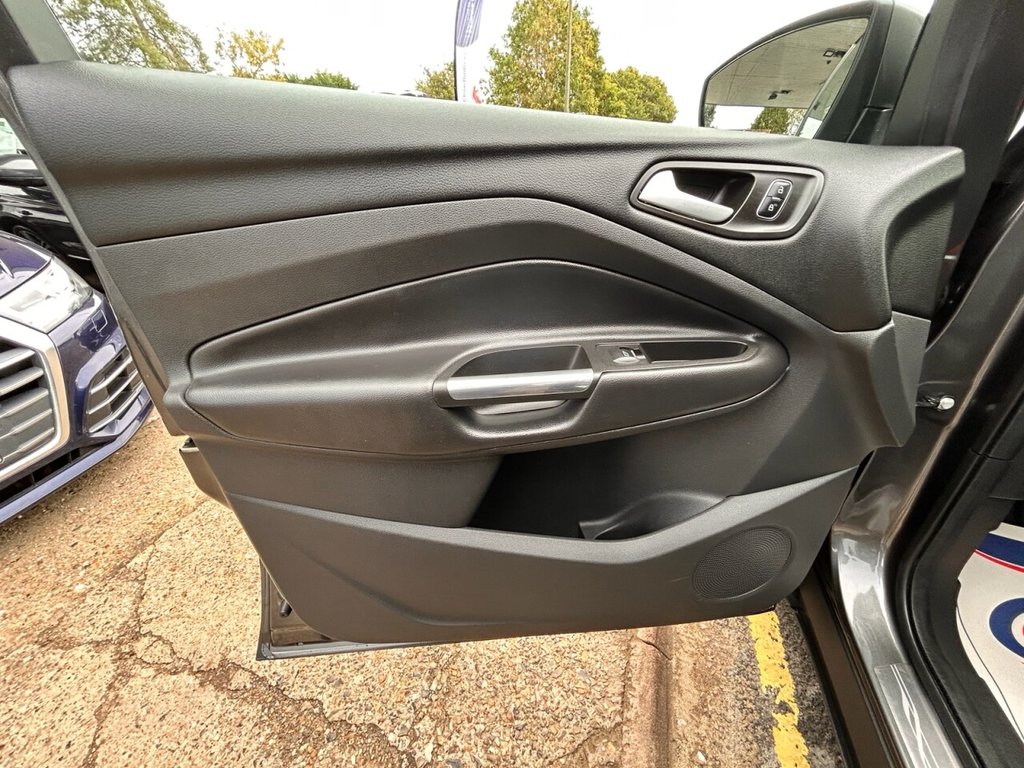 Used Ford Kuga 2016 for sale - 76582324: Photo 14