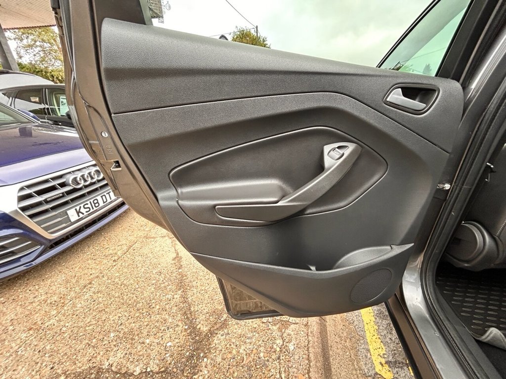 Used Ford Kuga 2016 for sale - 76582324: Photo 18