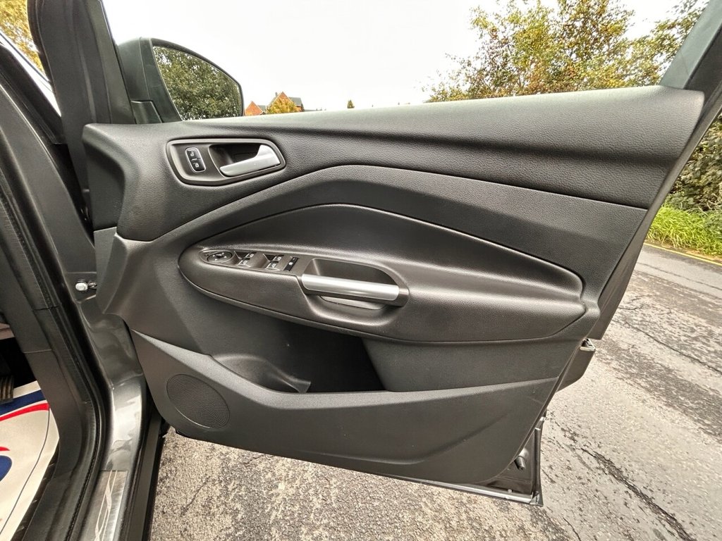 Used Ford Kuga 2016 for sale - 76582324: Photo 24