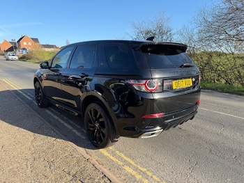 Used Land Rover Discovery Sport 2017 for sale - 77911029: Photo