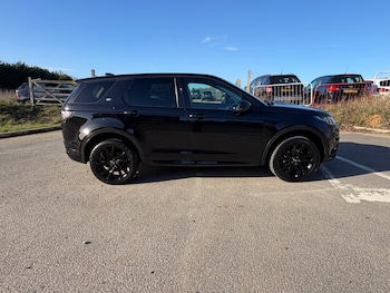 Used Land Rover Discovery Sport 2017 for sale - 77911029: Photo