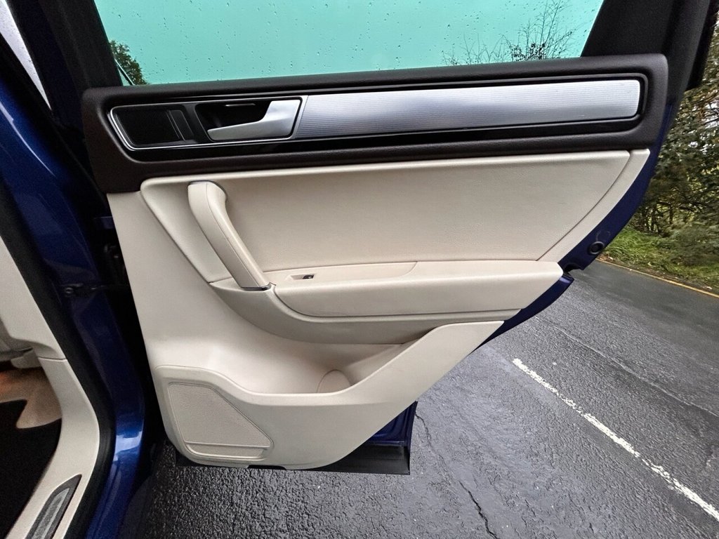 Used Volkswagen Touareg 2015 for sale - 76417598: Photo 18