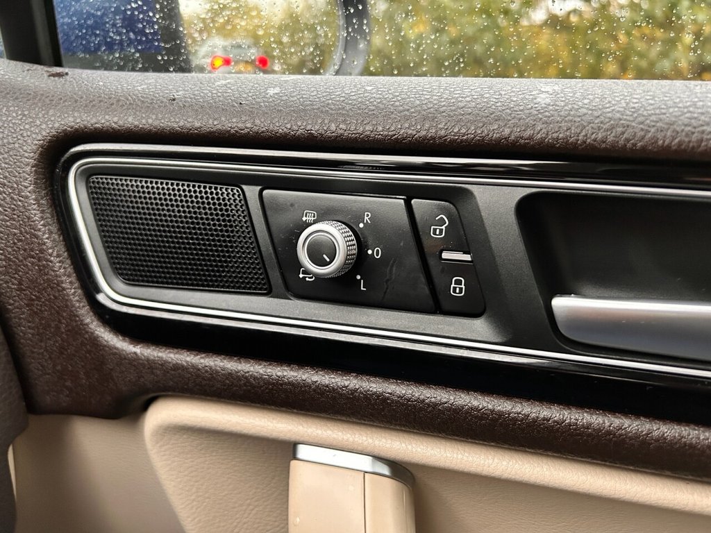 Used Volkswagen Touareg 2015 for sale - 76417598: Photo 36