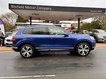 Used Volkswagen Touareg 2015 for sale - 76417598: Photo