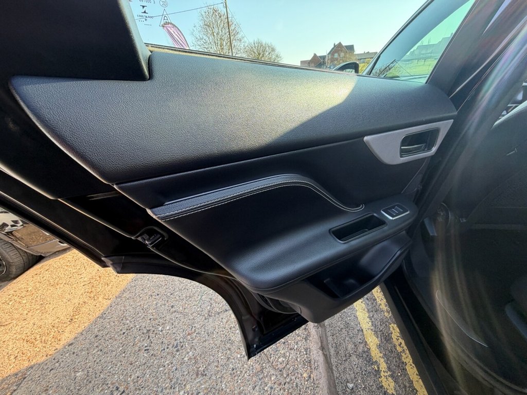 Used Jaguar F-Pace 2019 for sale - 77952863: Photo 21