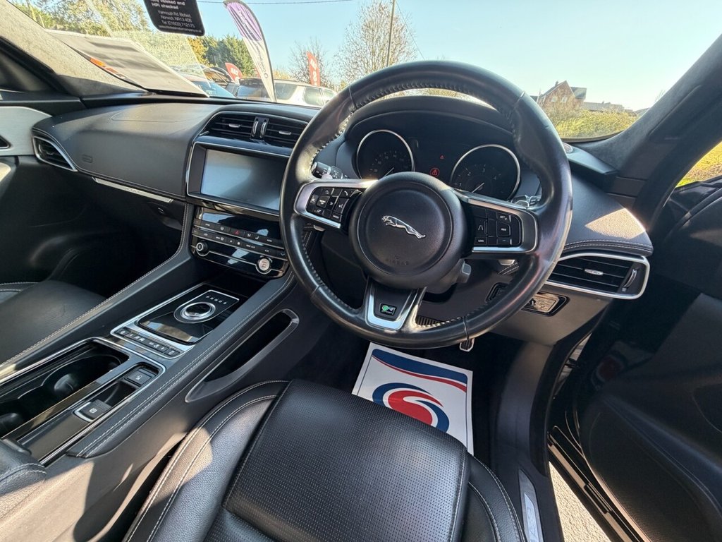 Used Jaguar F-Pace 2019 for sale - 77952863: Photo 32