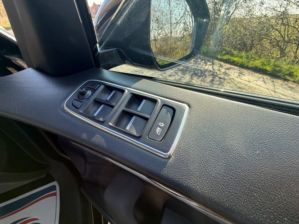 Used Jaguar F-Pace 2019 for sale - 77952863: Photo 34