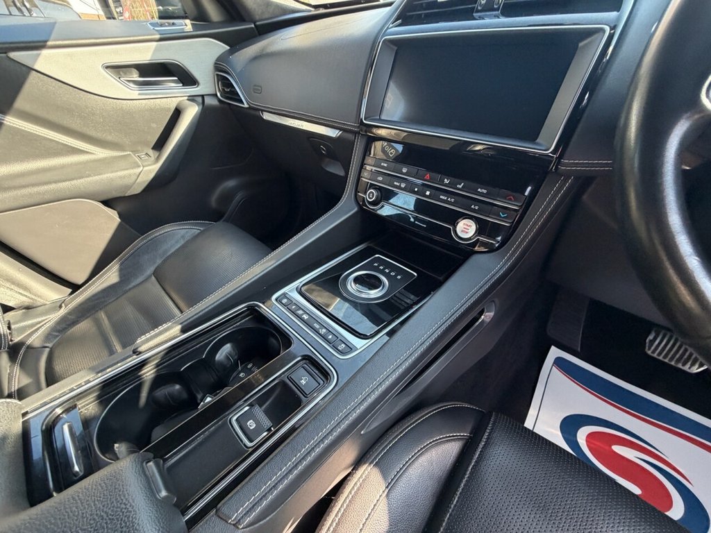 Used Jaguar F-Pace 2019 for sale - 77952863: Photo 35