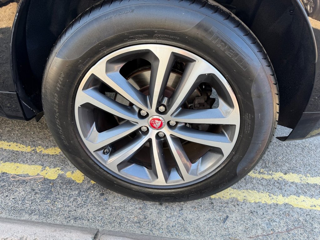 Used Jaguar F-Pace 2019 for sale - 77952863: Photo 9