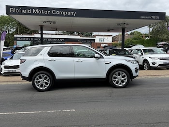 Used Land Rover Discovery Sport 2018 for sale - 78856199: Photo