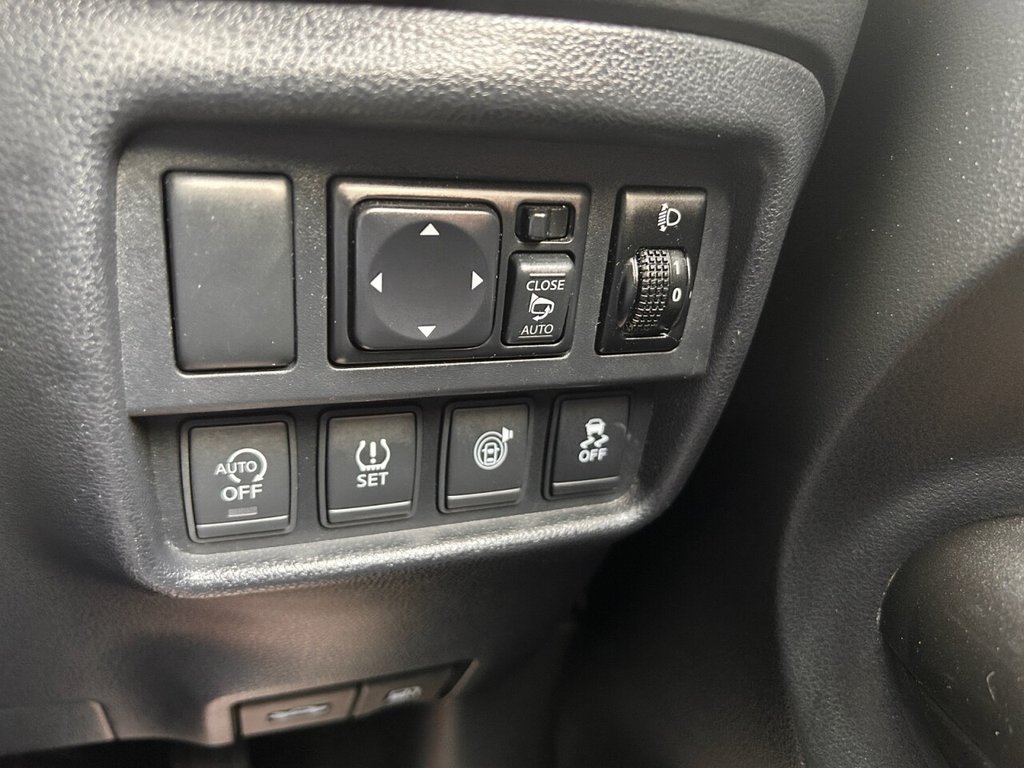 Used Nissan Juke 2017 for sale - 76888570: Photo 28