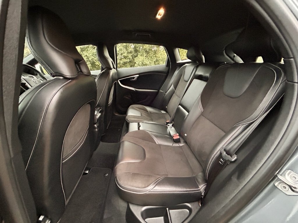 Used Volvo V40 2018 for sale - 76048451: Photo 14