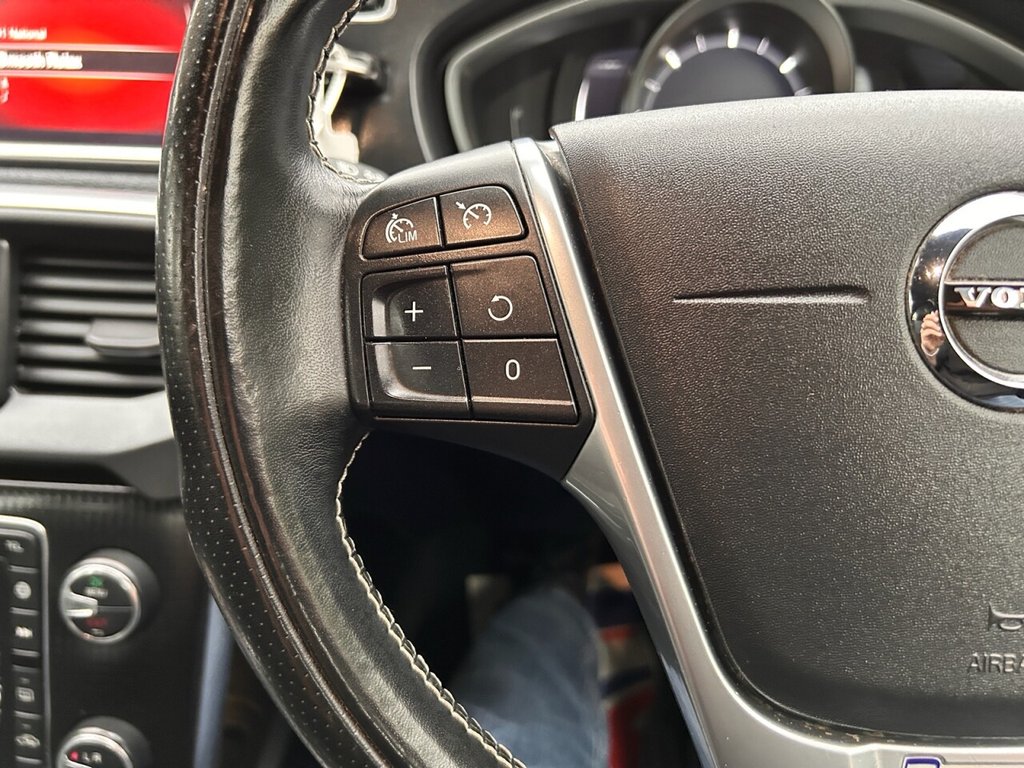 Used Volvo V40 2018 for sale - 76048451: Photo 24