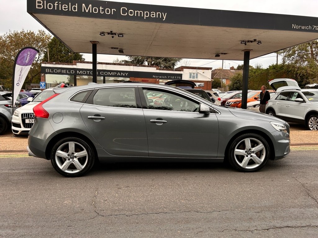 Used Volvo V40 2018 for sale - 76048451: Photo 4