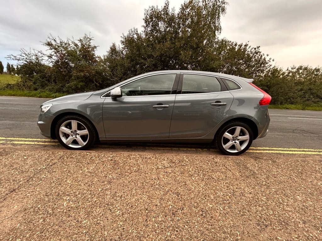 Used Volvo V40 2018 for sale - 76048451: Photo 8