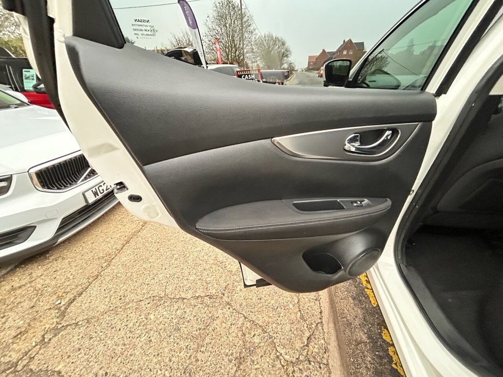 Used Nissan Qashqai 2018 for sale - 77342116: Photo 14