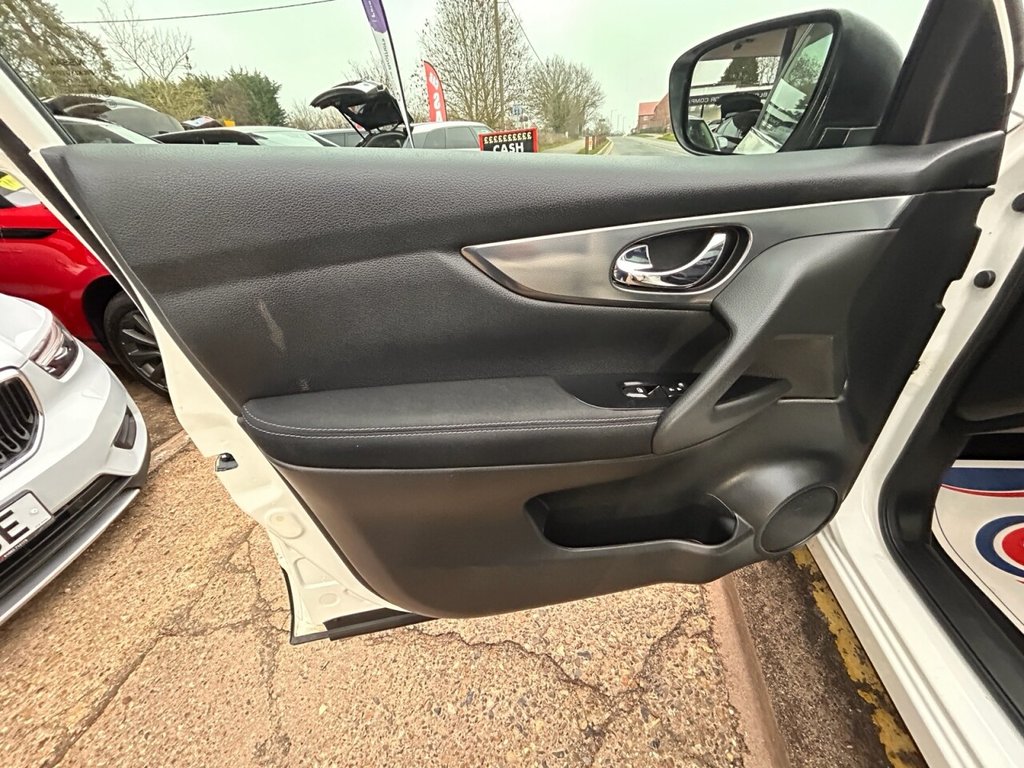 Used Nissan Qashqai 2018 for sale - 77342116: Photo 8