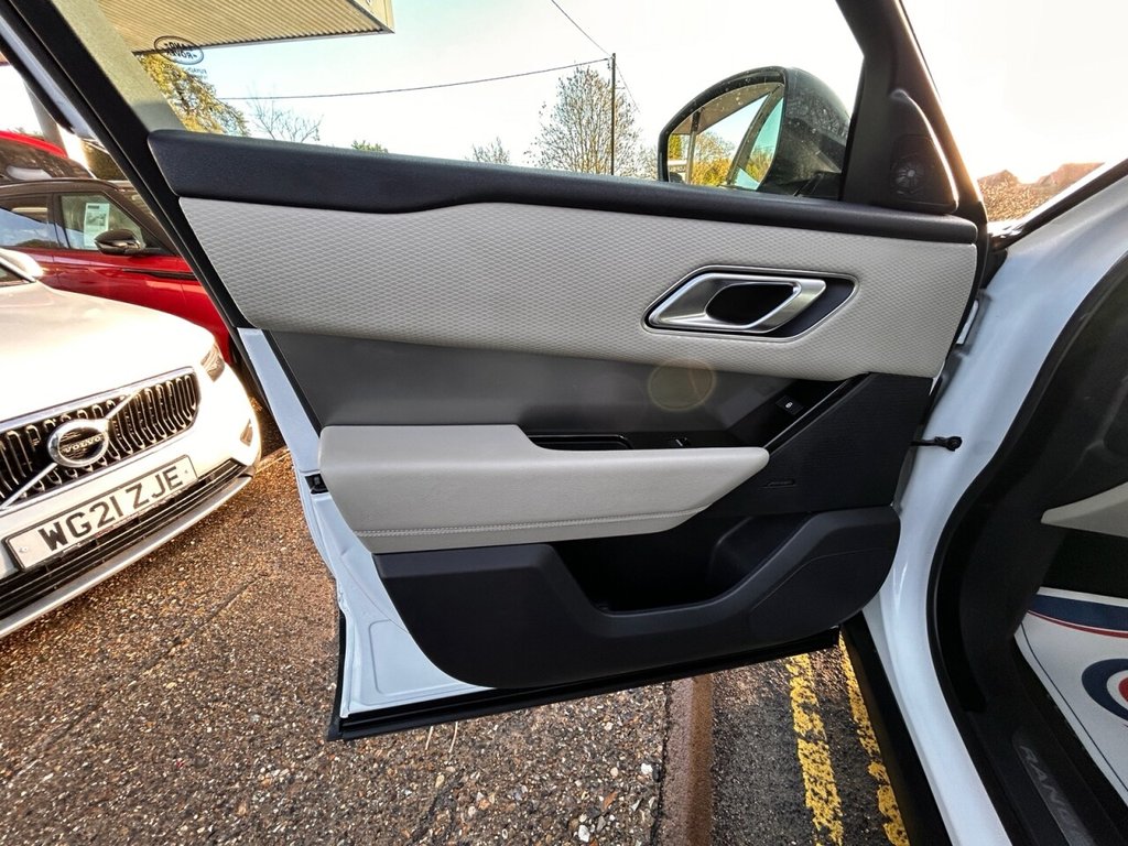 Used Land Rover Range Rover Velar 2018 for sale - 77342137: Photo 15