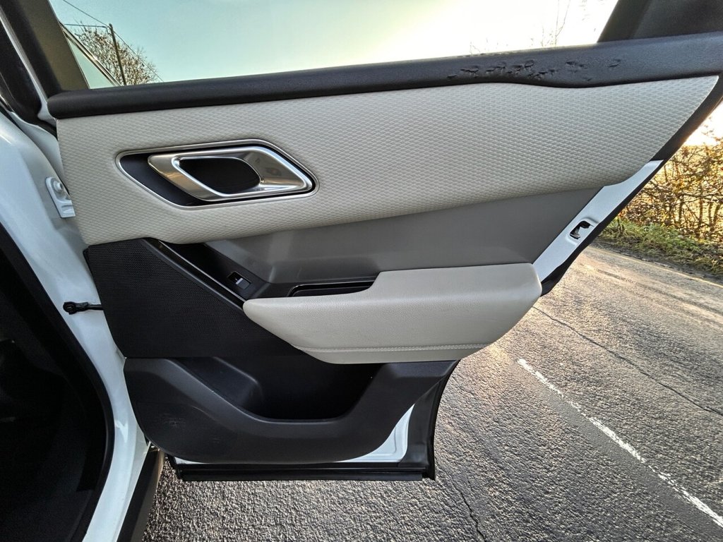 Used Land Rover Range Rover Velar 2018 for sale - 77342137: Photo 25