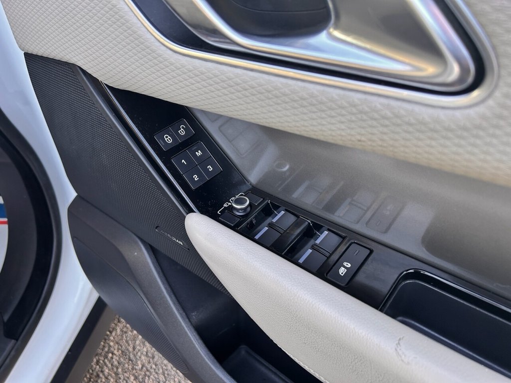 Used Land Rover Range Rover Velar 2018 for sale - 77342137: Photo 30