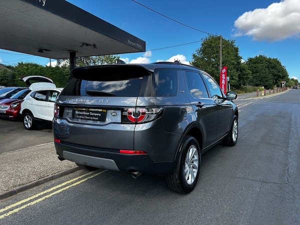 Used Land Rover Discovery Sport 2017 for sale - 75230115: Photo 6