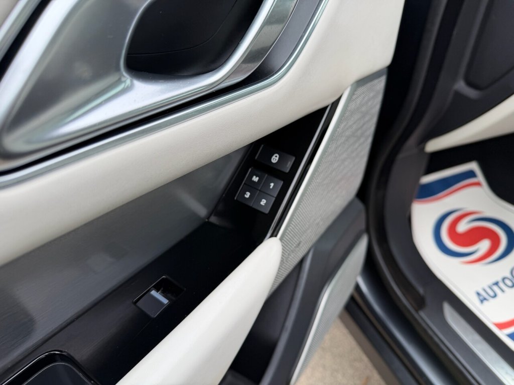 Used Land Rover Range Rover Velar 2018 for sale - 77755343: Photo 24