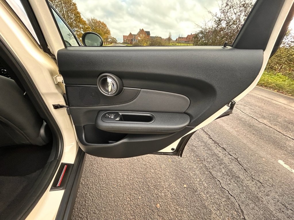 Used MINI Clubman 2019 for sale - 76686567: Photo 22