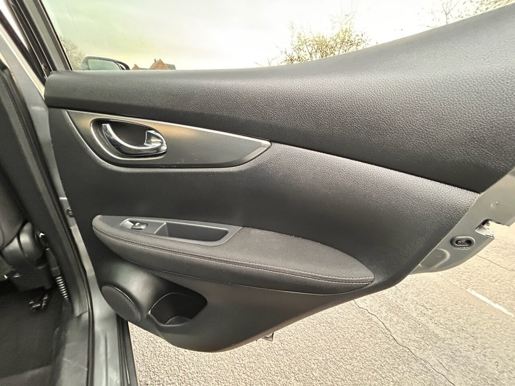 Used Nissan Qashqai 2017 for sale - 76888560: Photo 15