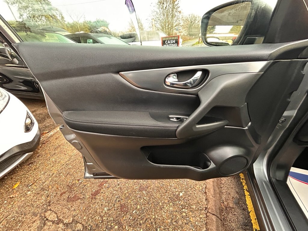 Used Nissan Qashqai 2017 for sale - 76888560: Photo 23