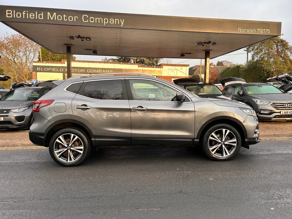Used Nissan Qashqai 2017 for sale - 76888560: Photo 4