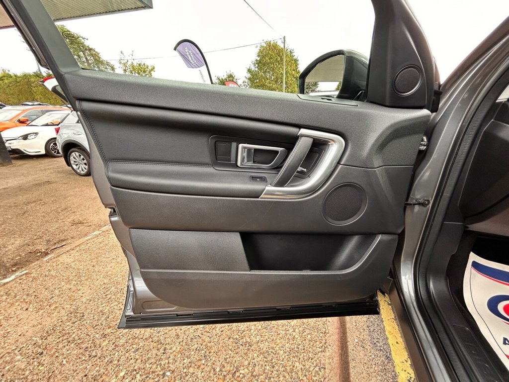 Used Land Rover Discovery Sport 2017 for sale - 76048706: Photo 14