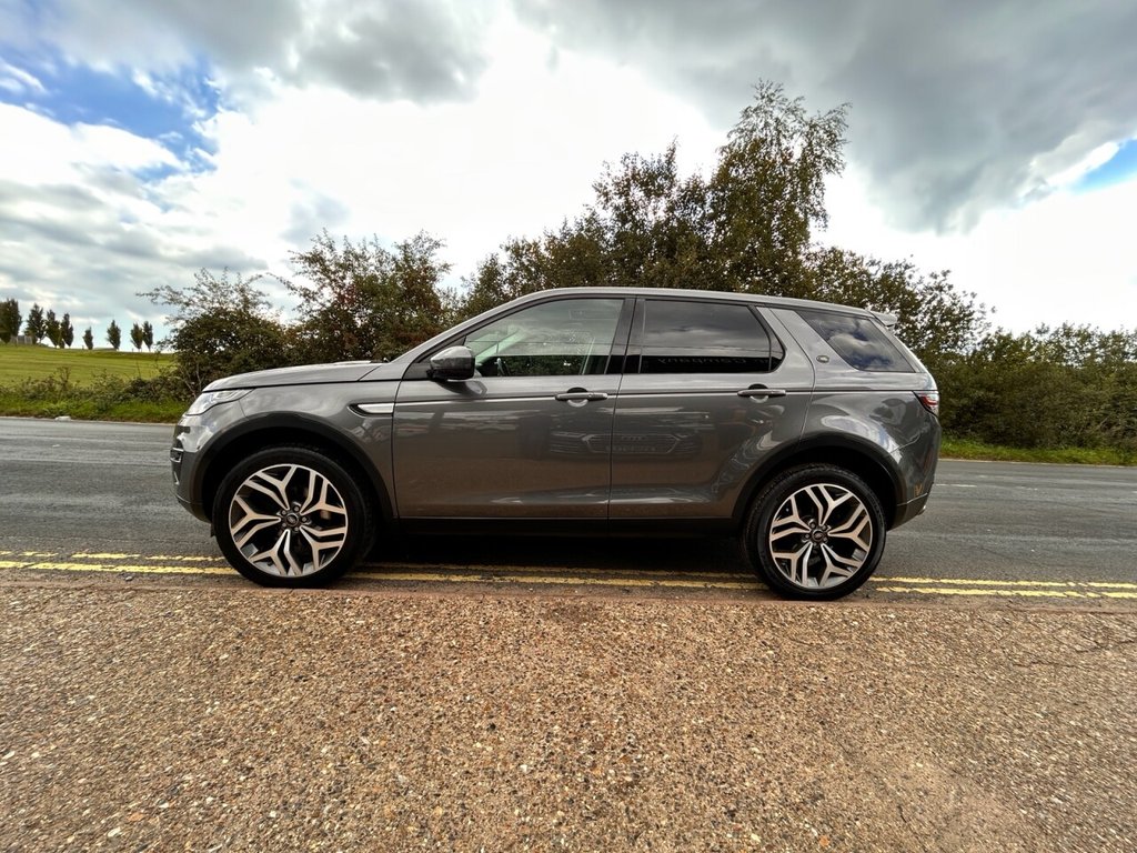 Used Land Rover Discovery Sport 2017 for sale - 76048706: Photo 8