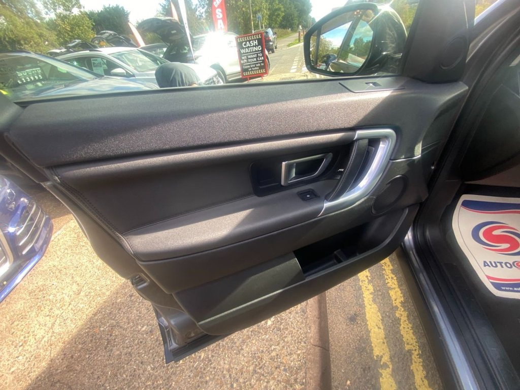 Used Land Rover Discovery Sport 2018 for sale - 76048677: Photo 36