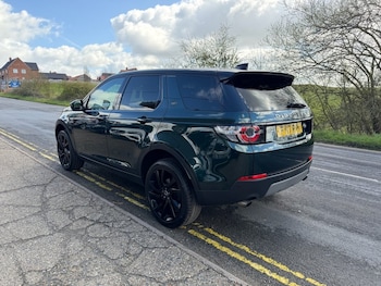 Used Land Rover Discovery Sport 2017 for sale - 77927258: Photo
