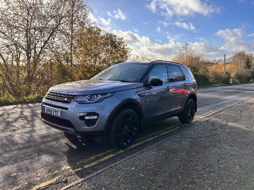 Used Land Rover Discovery Sport 2018 for sale - 76888558: Photo 1