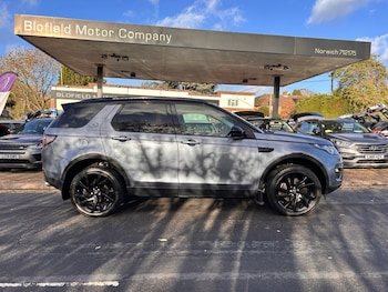 Used Land Rover Discovery Sport 2018 for sale - 76888558: Photo