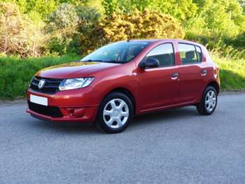 2015 (15) - 0.9 TCE 90 Low Mileage, One Owner with New 1 YRS MOT 5-Door