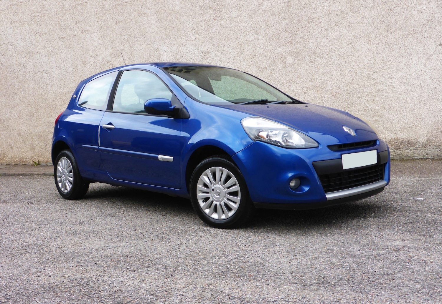 Used Renault Clio 2011 for sale - 76379119: Photo 1