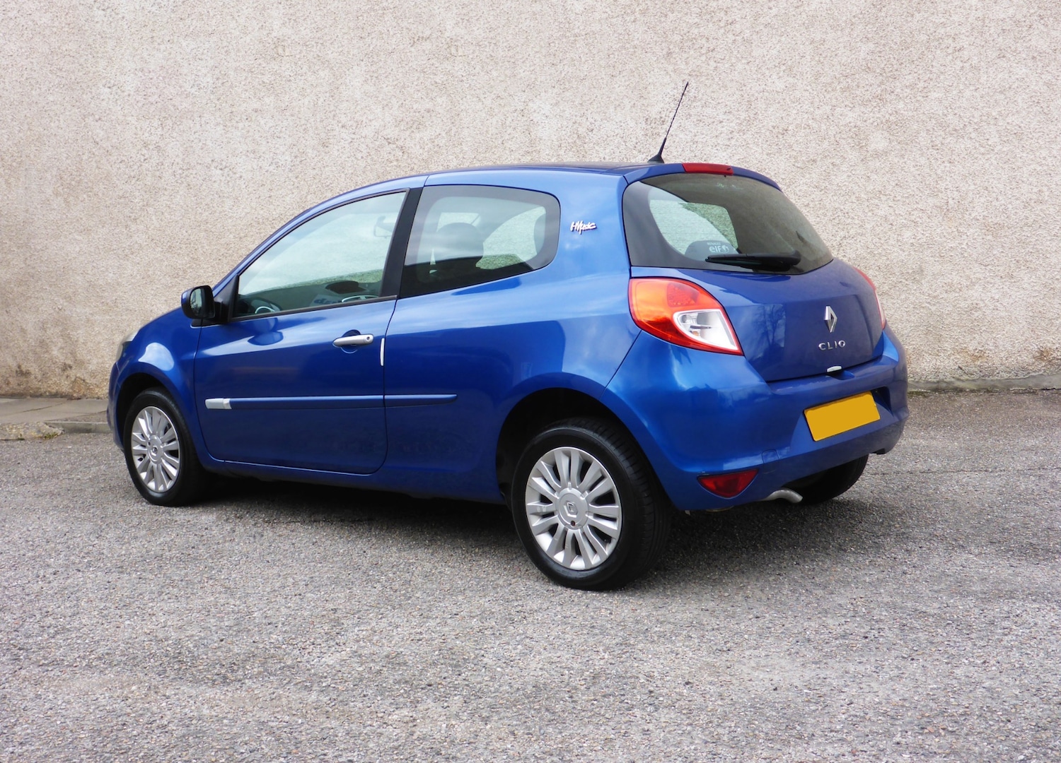 Used Renault Clio 2011 for sale - 76379119: Photo 3