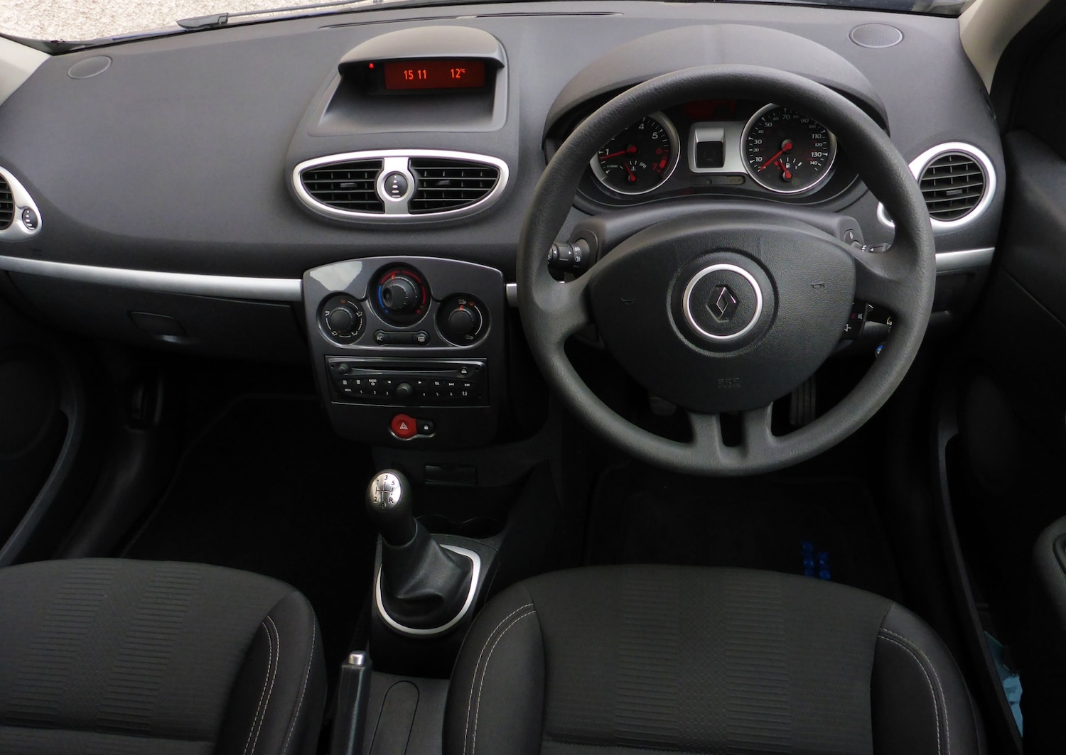 Used Renault Clio 2011 for sale - 76379119: Photo 5