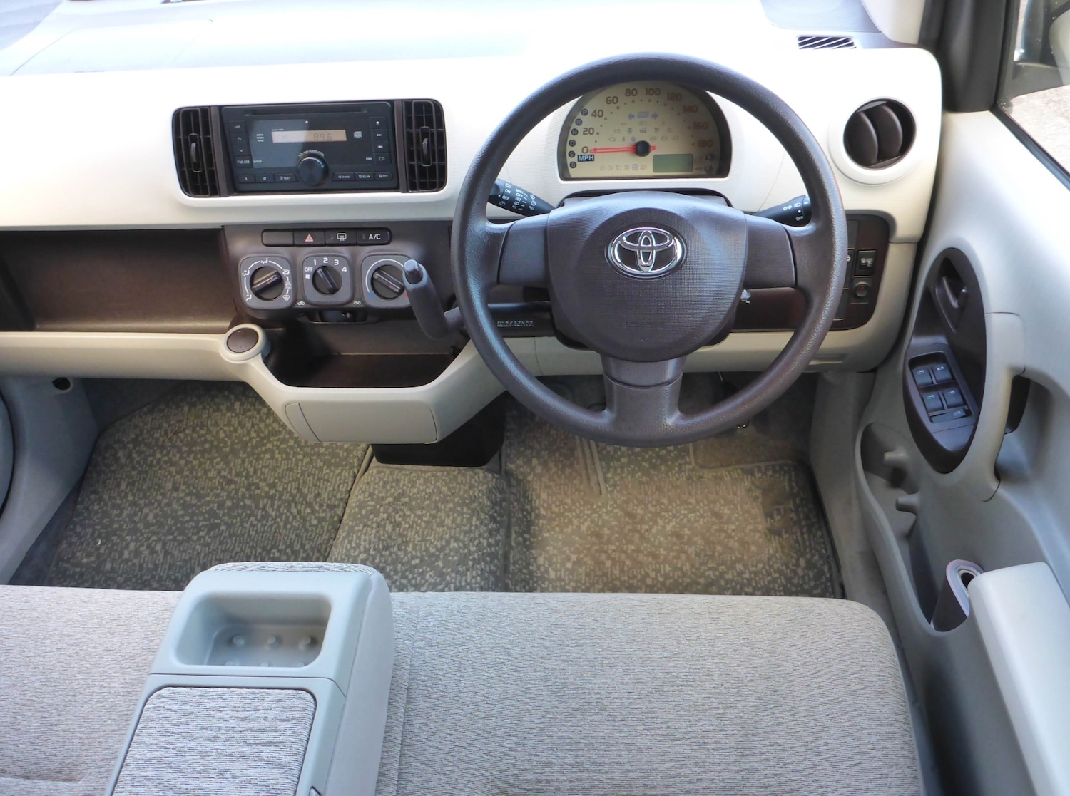 Used Toyota Passo 2023 for sale - 76565177: Photo 6