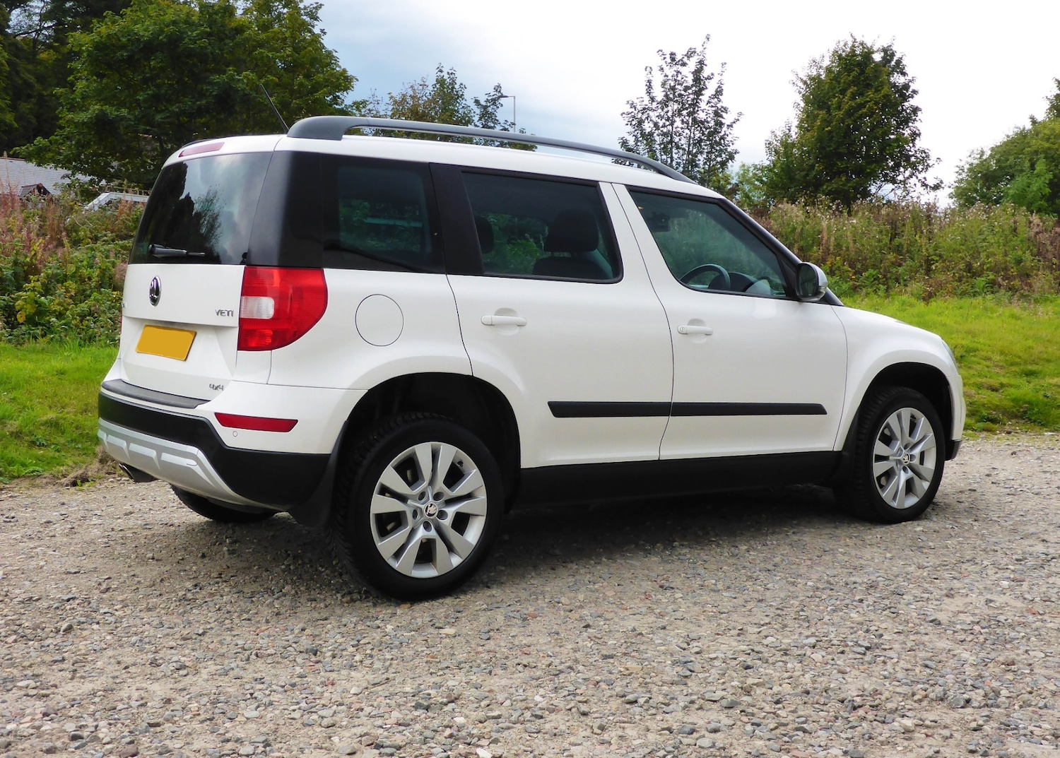 Used Skoda Yeti 2015 for sale - 76097623: Photo 2